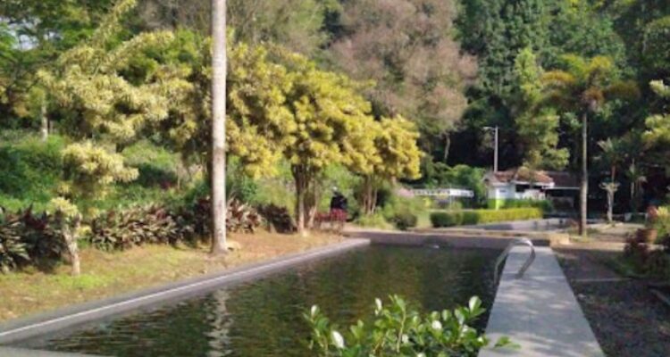 Taman Wisata Mata Air Ciburial Camping Ground Puncak Bogor