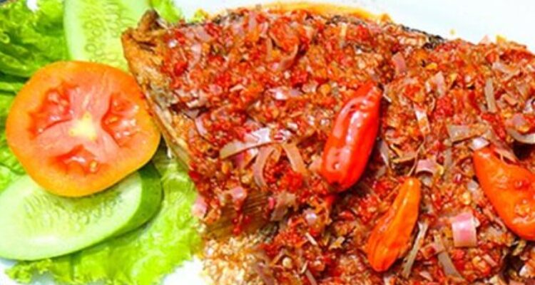 Alternatif Liburan Kuliner Dekat Jakarta: Naik Kereta ke Bogor