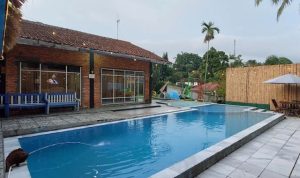 Review Villa Nesya Dinesky di Puncak Bogor