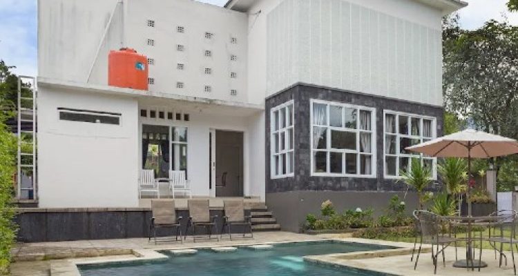 Villa Herrera Puncak Bogor Dekat Taman Safari