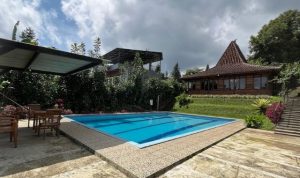 Villa Pondok Sekar Puncak Bogor: Penginapan Kapasitas Besar dengan View 360 Derajat dan Fasilitas Lengkap