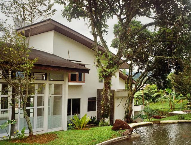 Villa View Gunung di Puncak dengan Infinity Pool, Kapasitas 50 Orang: Liburan Jadi Sultan!
