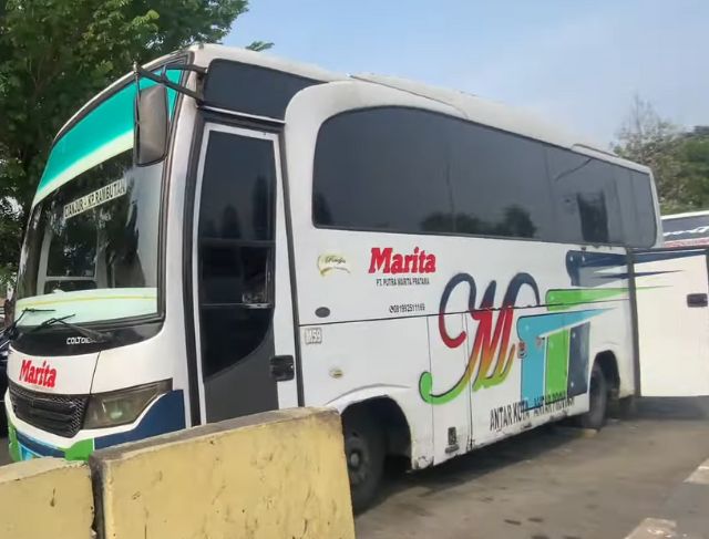 Cara Naik Bus ke Puncak Pakai Bus Marita Pasar Rebo - Cianjur