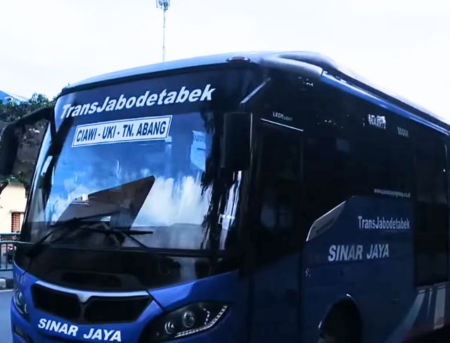 Review Bus Sinar Jaya Slipi Ciawi Transjabodetabek