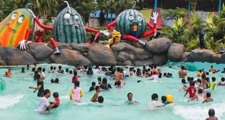 Water Kingdom Mekarsari Cileungsi Bogor: Wisata Air Keluarga Favorit dengan Wahana Seru