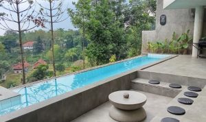 Villa Morris Puncak: Hidden Gem Estetik dengan Private Pool dan View Gunung Salak, Cuma 2 Jutaan!