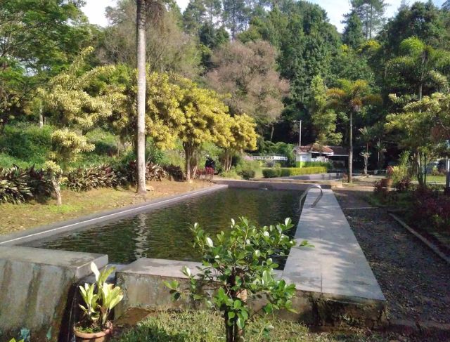 Wisata Mata Air Ciburial Puncak Bogor: Surga Tersembunyi dengan Tiket Murah dan View Gunung Gede Pangrango