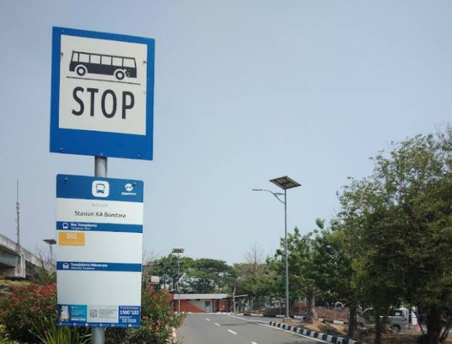 cara naik Skytrain Soekarno-Hatta