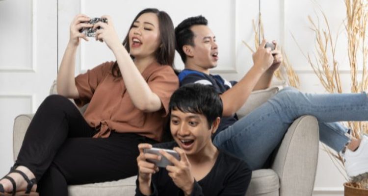5 Cara Bertahan Efektif Tanpa Harus Spam Tekel di FC Mobile