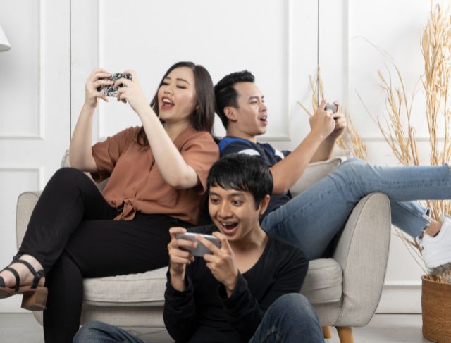 5 Cara Bertahan Efektif Tanpa Harus Spam Tekel di FC Mobile