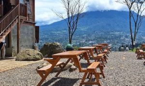 Humaira Camp and Coffee Puncak Bogor Review 2025 Tempat Nongkrong Batu Layang View Sunset Humaira Camp and Coffee Puncak Bogor Review 2025: Tempat Nongkrong Batu Layang View Sunset