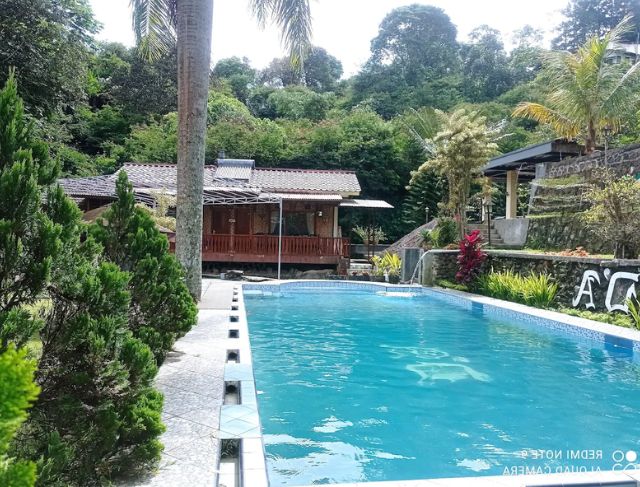 Review Villa Saung DA Puncak Bogor Harga 500 Ribu Per Malam