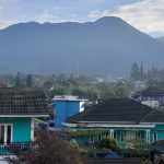 Villa Larosse Puncak Bogor – Rekomendasi Villa Kapasitas 40 Orang dengan Playground & Private Pool