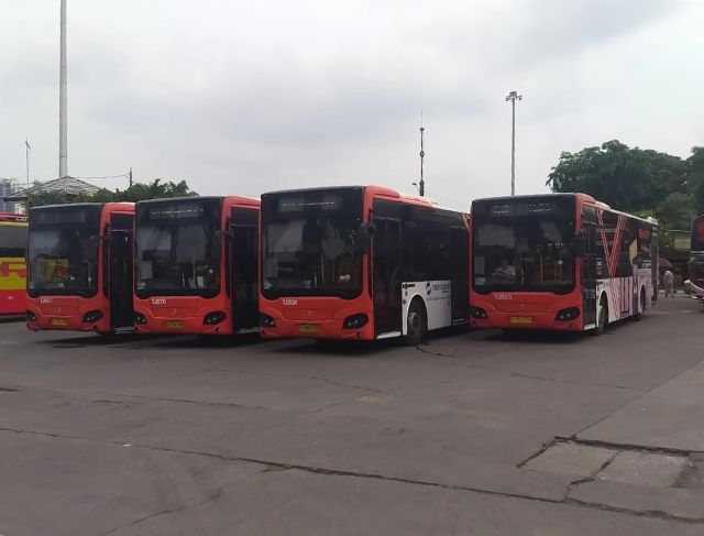 Cara Paling Murah dari Bogor ke Bandara Soekarno Hatta Naik TransJakarta dan Skytrain