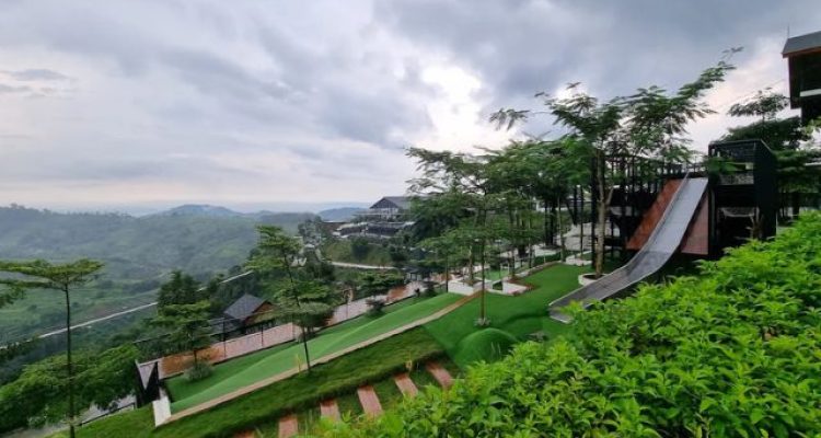 The Nice Funtastic Park Cianjur View Gunung Gede Pangrango