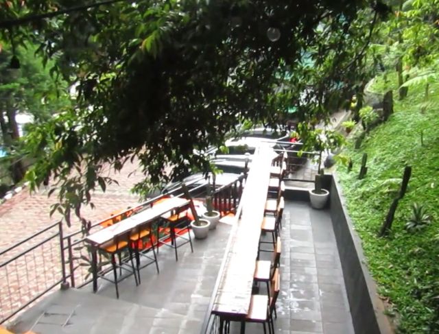 Bukit Nurmala Cafe Bogor: Tempat Nongkrong Hits dengan View Pinus dan Spot Instagramable