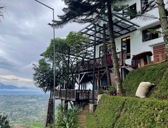 Resort Damar Langit Resort Puncak View Pegunungan