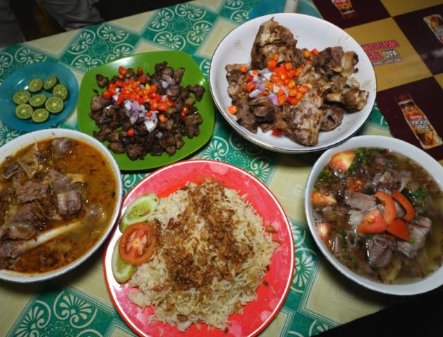 Soto Kepala Kambing Enak di Bogor, Kambing Guling Per Porsi Harga Terjangkau