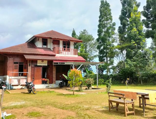 Villa Omah Sikudri 2 Puncak Bogor: Villa Murah Kapasitas 30 Orang dengan Private Pool dan View Gunung