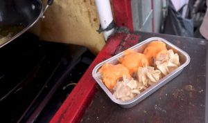 Jajanan Dimsum Goreng Ayam Mentai Unik di Surken yang Viral