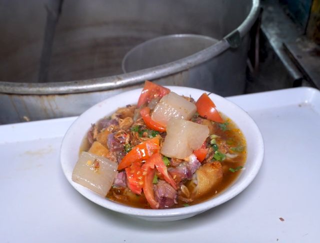 Rekomendasi Soto Mie Enak Legendaris 20 Tahun di Yasmin Bogor