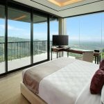 Review Hotel Mewah The Suites Royal Tulip Gunung Geulis, Pengalaman Staycation Premium di Puncak yang Wajib Dicoba