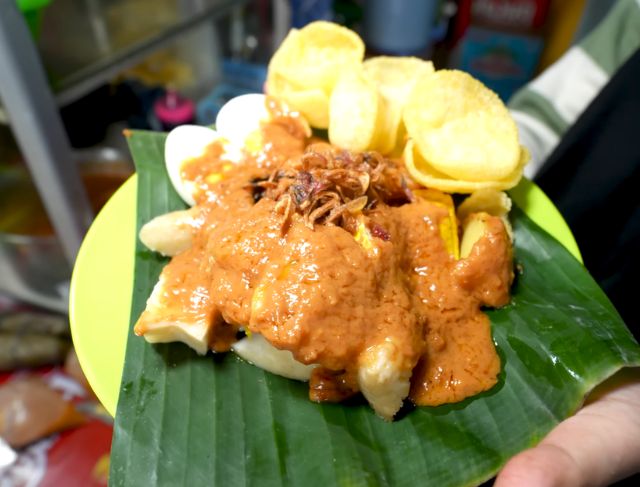 Review Jajanan Doclang Bogor Viral Suryakencana