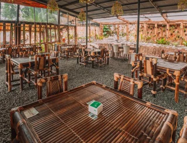 Review KM Zero Sentul, Resto Keluarga Konsep Alam di Bojong Koneng Bogor