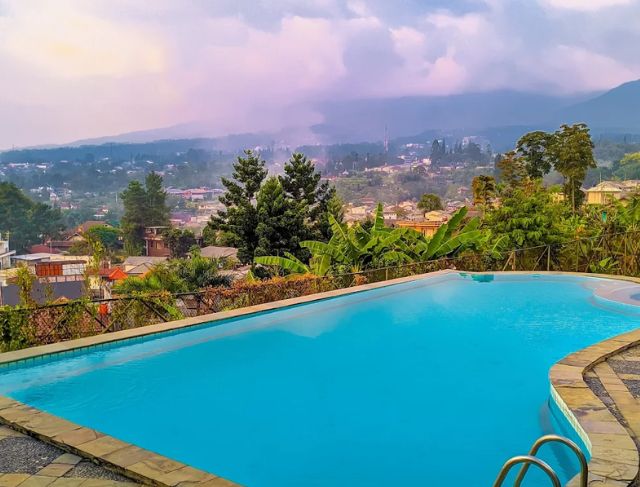 Review Villa Kapal Puncak Bogor untuk Rombongan 30 Orang