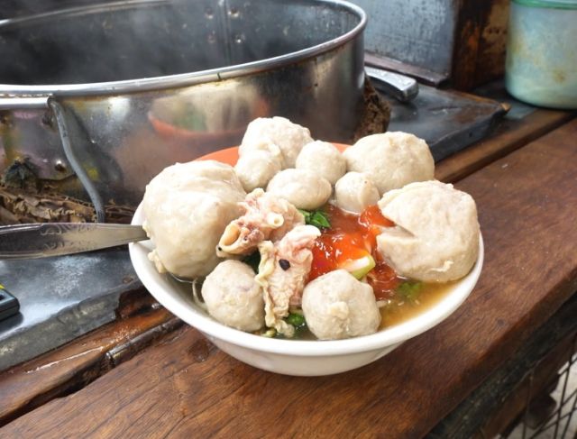 Bakso Goceng Bogor Viral di Pagentongan Depan Pesantren Alfalak yang Bikin Kenyang