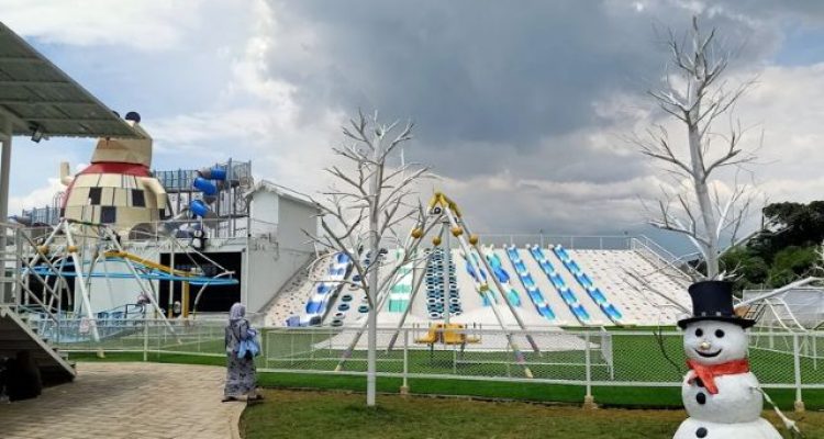 Review Snowville Sentul, Hotel dengan Wahana Salju Asli di Sentul yang Lagi Viral