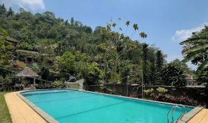 Villa Pertiwi, Villa Murah di Puncak Bogor Kapasitas 35 Orang dengan Private Pool dan Rooftop View Gunung