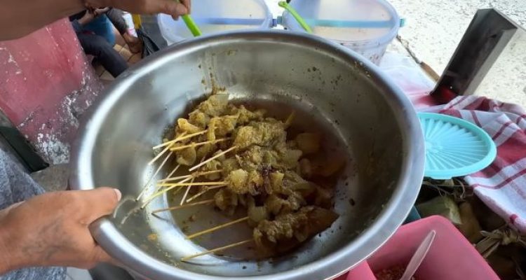 Cungkring Pancasan Boga Rasa Atas, Tukang Cungkring Murah 10 Ribuan isi Kikil Kenyal Tanpa Gorengan yang Beda dari Surken