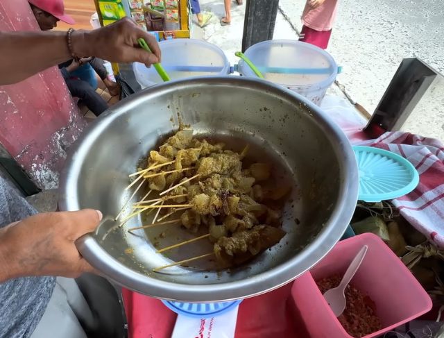 Cungkring Pancasan Boga Rasa Atas, Tukang Cungkring Murah 10 Ribuan isi Kikil Kenyal Tanpa Gorengan yang Beda dari Surken