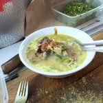 Makan Soto Kuning Babat Bapak UI Bogor Dekat Gang Aut, Kuah Santan Gurih dengan Kikil