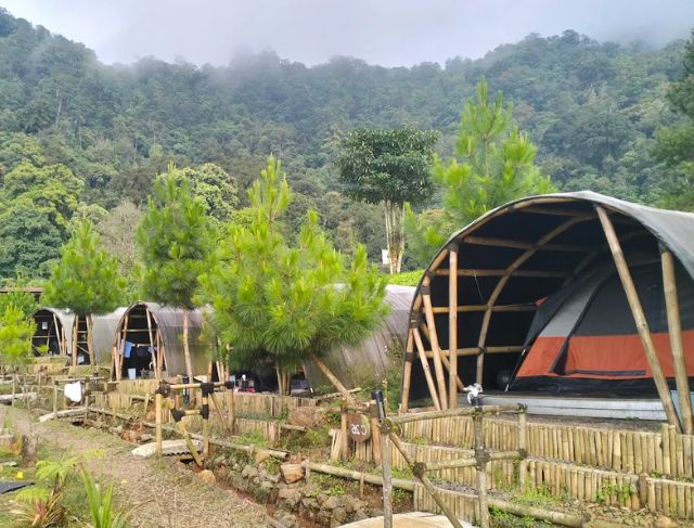 Review Ciliwung Camp Glamping Puncak View Kebun Teh dengan Panorama Gunung Salak dan Gunung Gede Pangrango