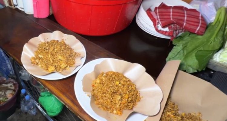 Review Nasi Goreng Zulfikar Gerobakan Depan RS Salak Jalan Sudirman