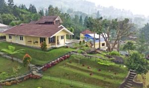 Review Villa Didoh, Vila Puncak Kapasitas 100 Orang dengan 20 Kamar dan 3 Kolam Renang di Cisarua Bogor