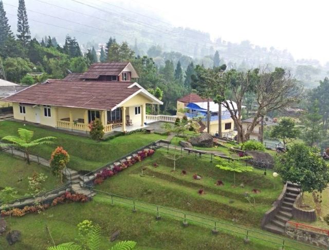 Review Villa Didoh, Vila Puncak Kapasitas 100 Orang dengan 20 Kamar dan 3 Kolam Renang di Cisarua Bogor