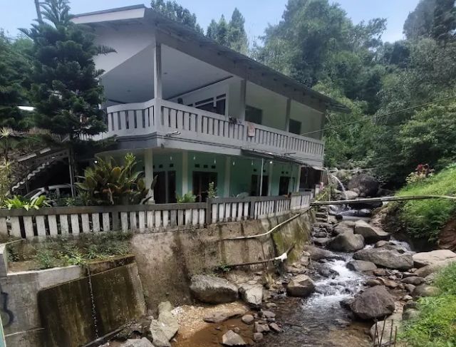 Review Villa Omah Gedek, Rekomendasi Villa Puncak Dekat Curug untuk Rombongan 25 Orang Harga Mulai 1 Jutaan