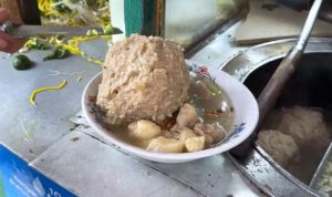 Tempat Makan Bakso Jumbo Bogor Enak Murah, Review Tukang Bakso Doa Ibu Asogiri Tanah Baru yang Bikin Kenyang