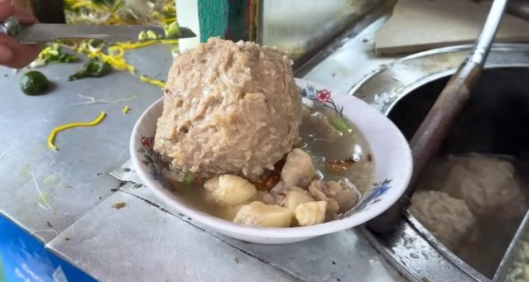 Tempat Makan Bakso Jumbo Bogor Enak Murah, Review Tukang Bakso Doa Ibu Asogiri Tanah Baru yang Bikin Kenyang