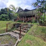 Villa Kana di Puncak Bogor dengan Halaman Luas dan View Pegunungan