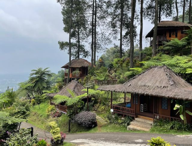 Caimandala Camp Puncak Bogor, Wisata Air Terjun Tersembunyi dengan Camping Ground dan Resort Murah