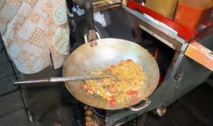 Makan di NasGor Salak, Nasi Goreng Gerobak Depan Rumah Sakit Salak