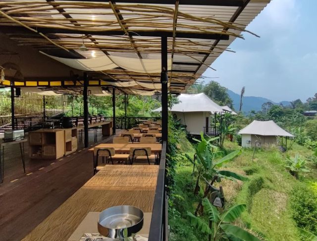 Review Pakarangan Glamping Bogor, Hidden Gem Glamping Tengah Sawah dengan View Alam Menenangkan