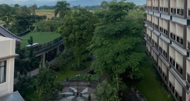 Review The Greenpeak Hotel Puncak Bogor, Hotel Keluarga dengan View Gunung dan Kolam Renang Luas