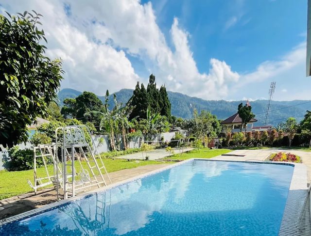 Villa Amara Puncak Bogor, Villa Murah dengan View Pegunungan dan Fasilitas Lengkap untuk 30 Orang