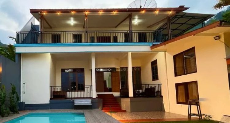 Villa Ditha Puncak Bogor, Pilihan Villa Murah dengan Kolam Renang Private dan View Perbukitan yang Menenangkan