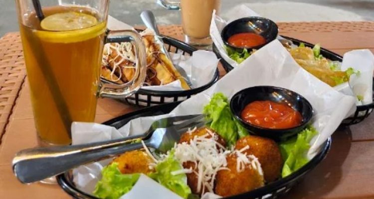 Kagura Cafe and Resto Puncak Bogor, Tempat Nongkrong Baru dengan View Pegunungan, Sungai, dan Menu Kuliner Lengkap
